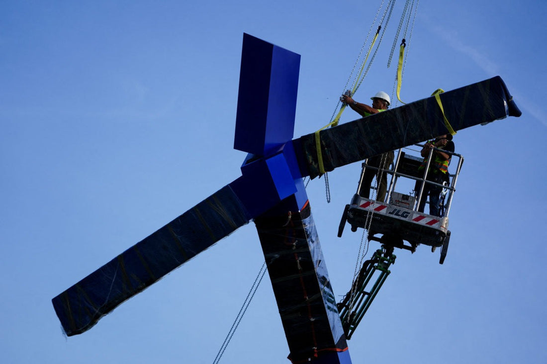 Blue Sculpture Kennedy Center Removed: Joel Shapiro’s 24-Foot Artwork Dismantled From Grounds