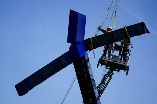 Blue Sculpture Kennedy Center Removed: Joel Shapiro’s 24-Foot Artwork Dismantled From Grounds